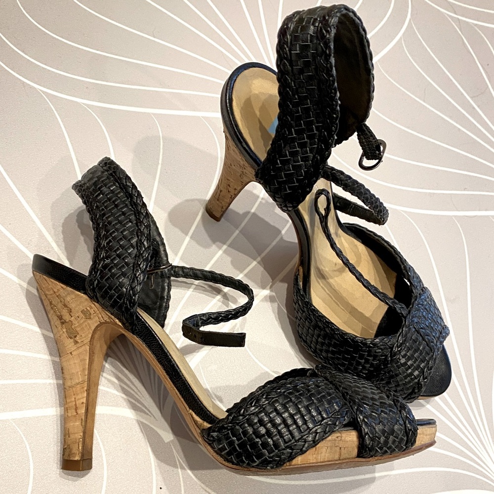 Daniblack 4inch Woven leather gold specked cork heel Size 5